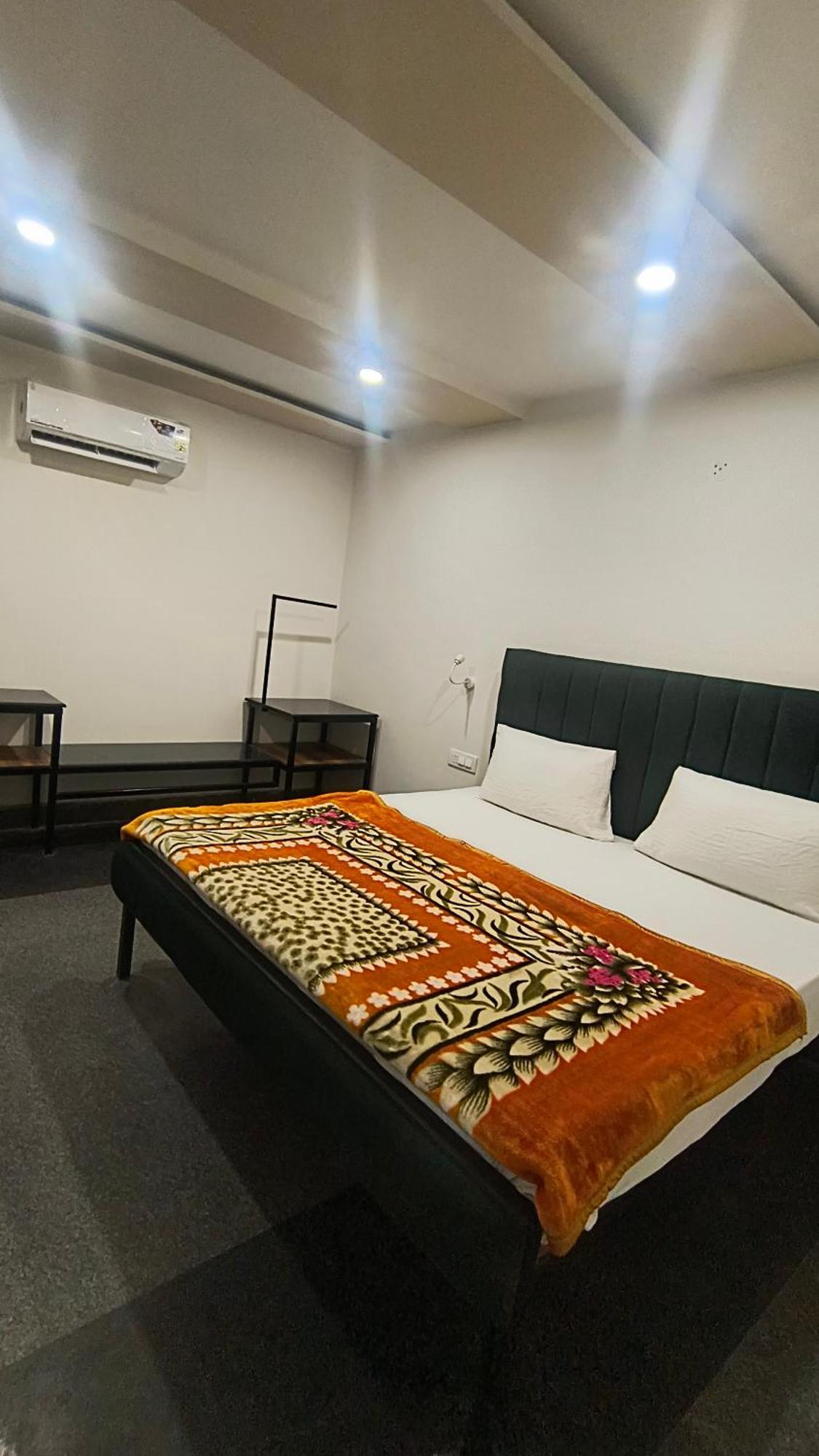 Townhouse 03 Hotel آغْرا المظهر الخارجي الصورة