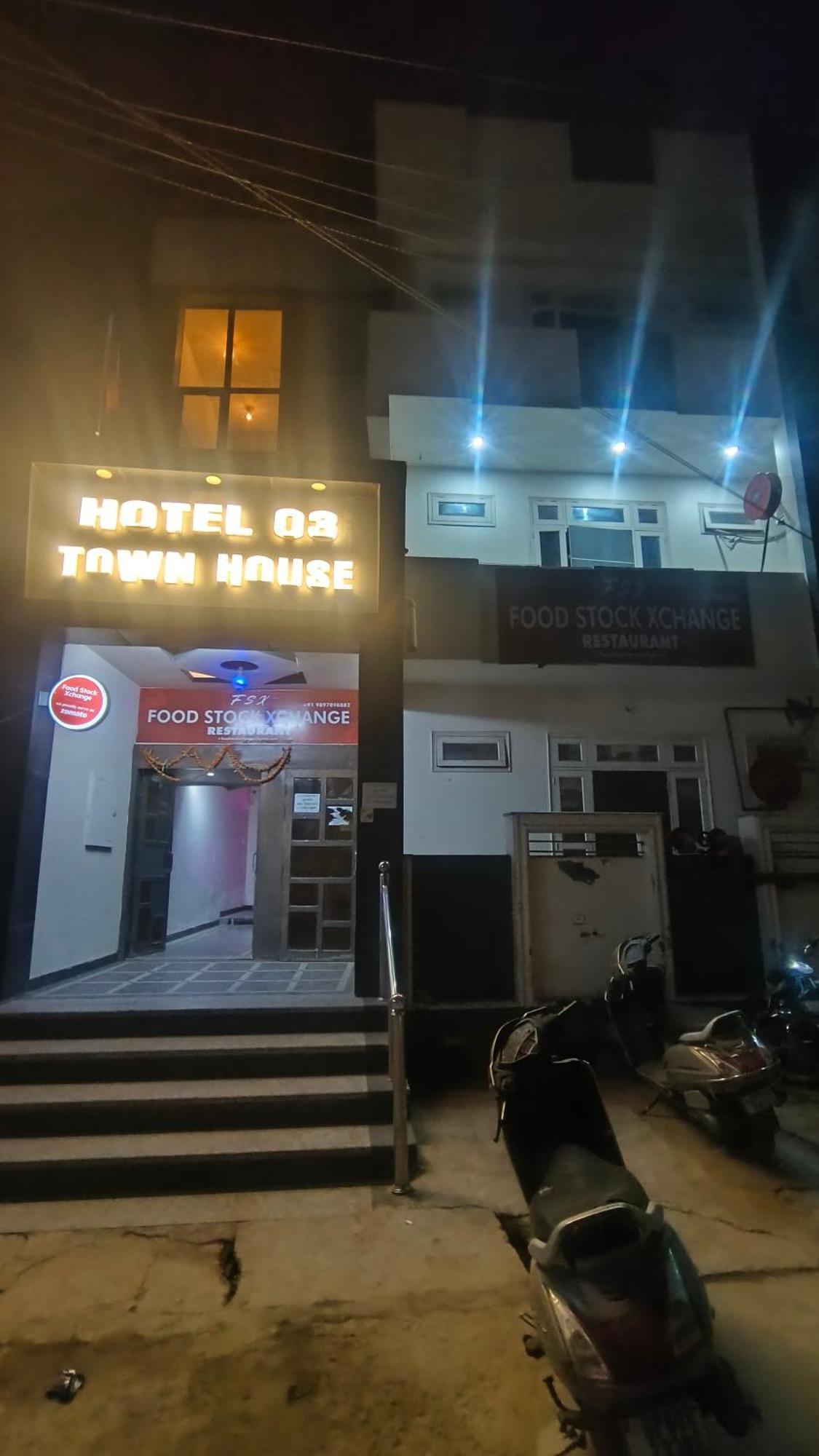 Townhouse 03 Hotel آغْرا المظهر الخارجي الصورة