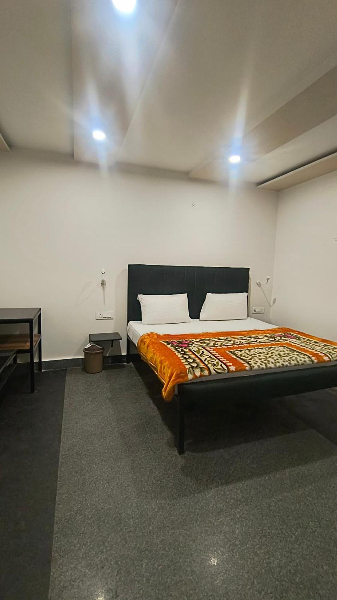 Townhouse 03 Hotel آغْرا المظهر الخارجي الصورة